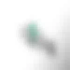 Кольцо на мизинец из белого золота с изумрудами и бриллиантом 0.646 карат