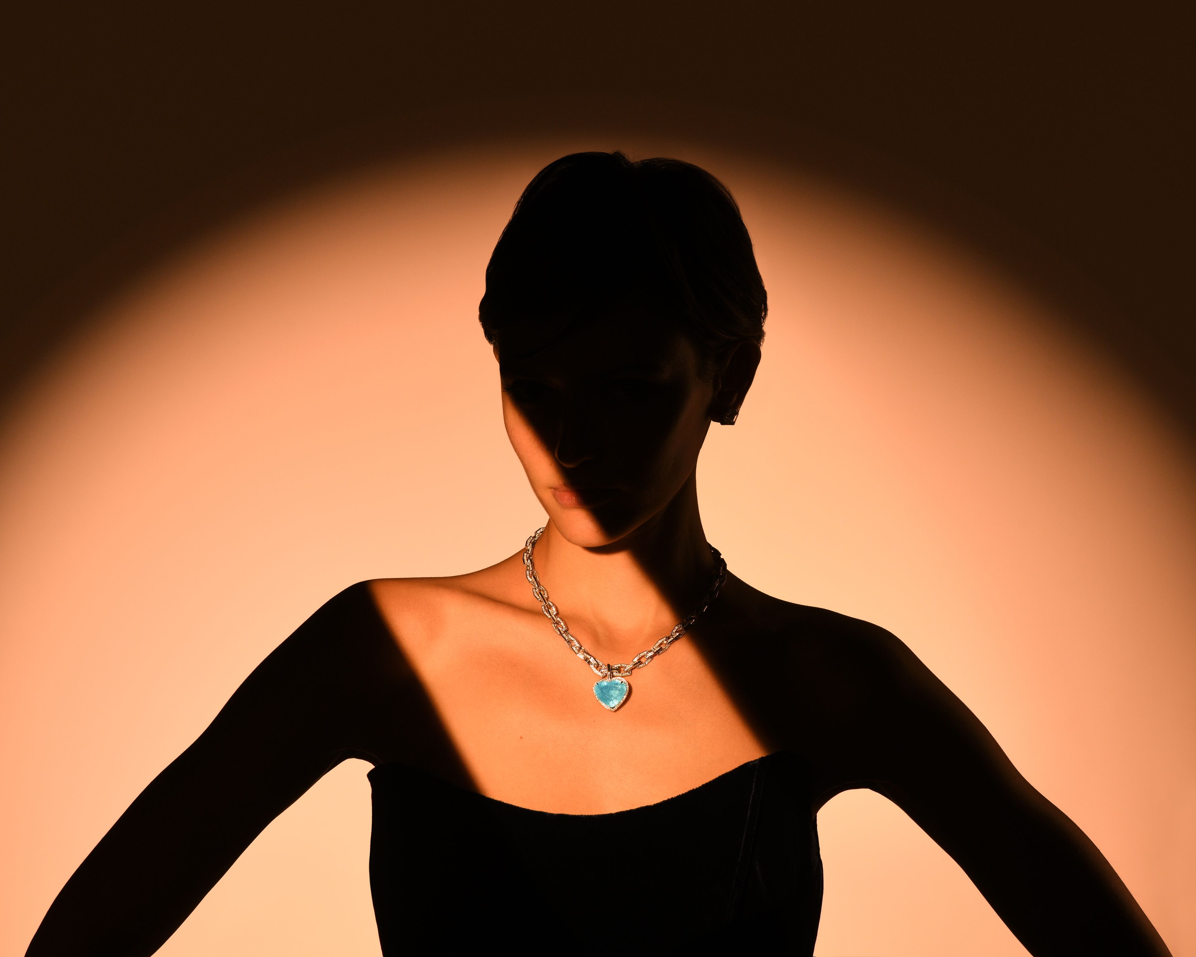 lookbook-0780c172-8a4f-4e00-bb4c-a58cd0f0e93b1