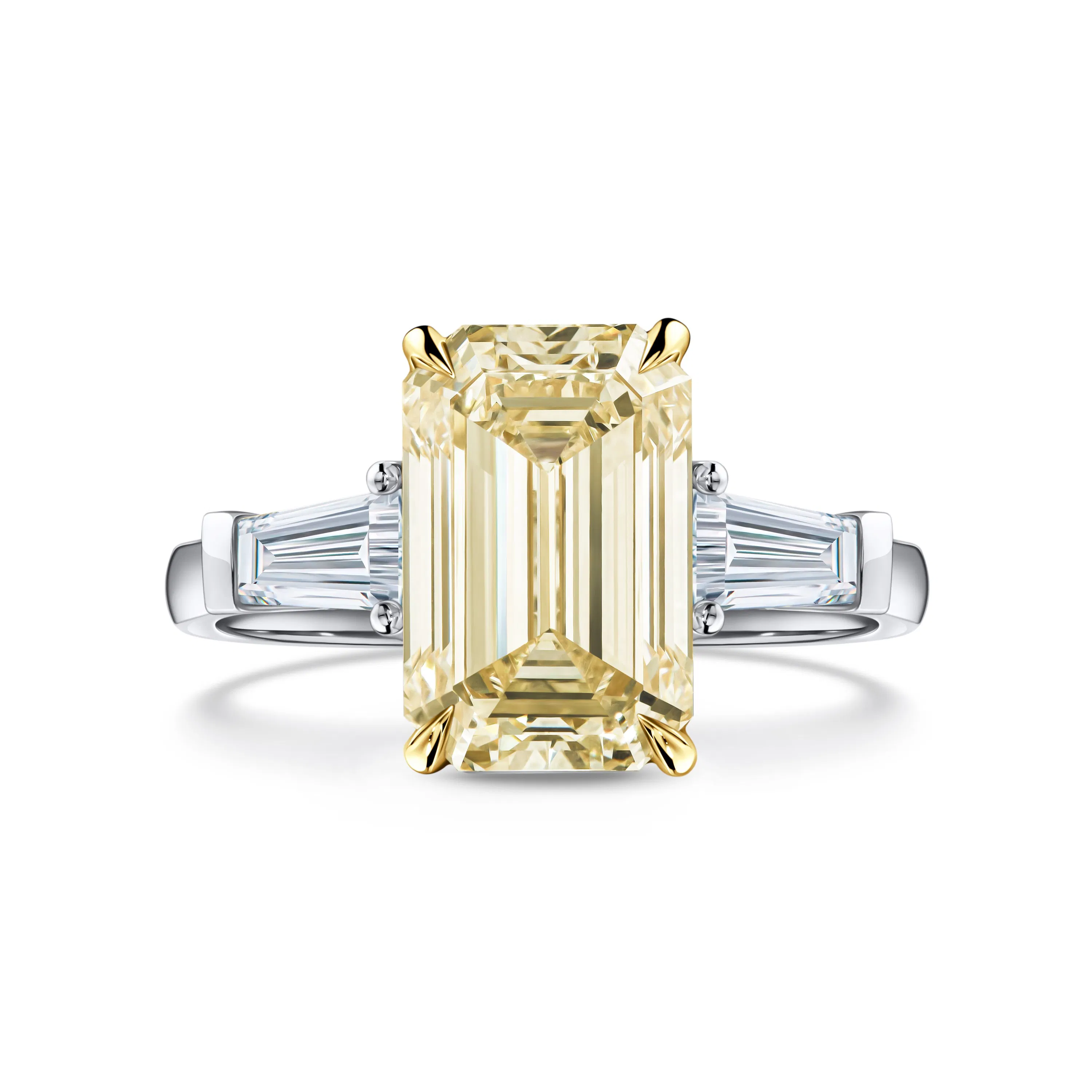 Кольцо с желтым бриллиантом 3.78 карат в белом золоте