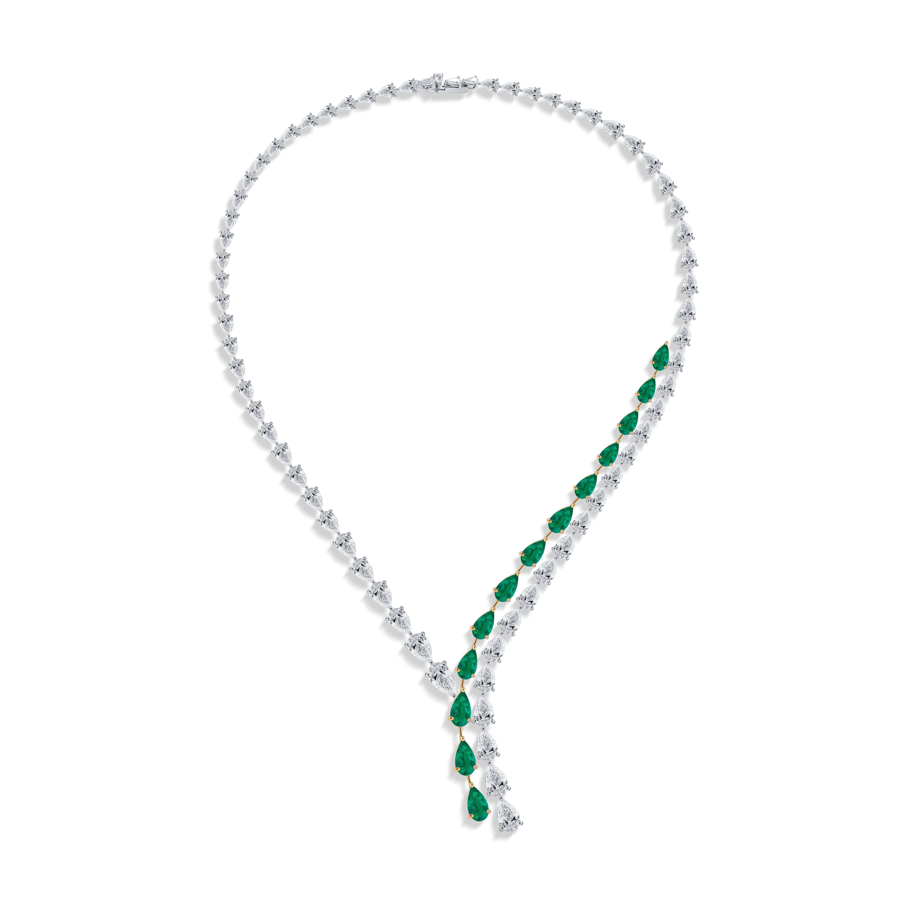 Колье из белого золота с изумрудом 7.22 карат и бриллиантами 21.66 карат