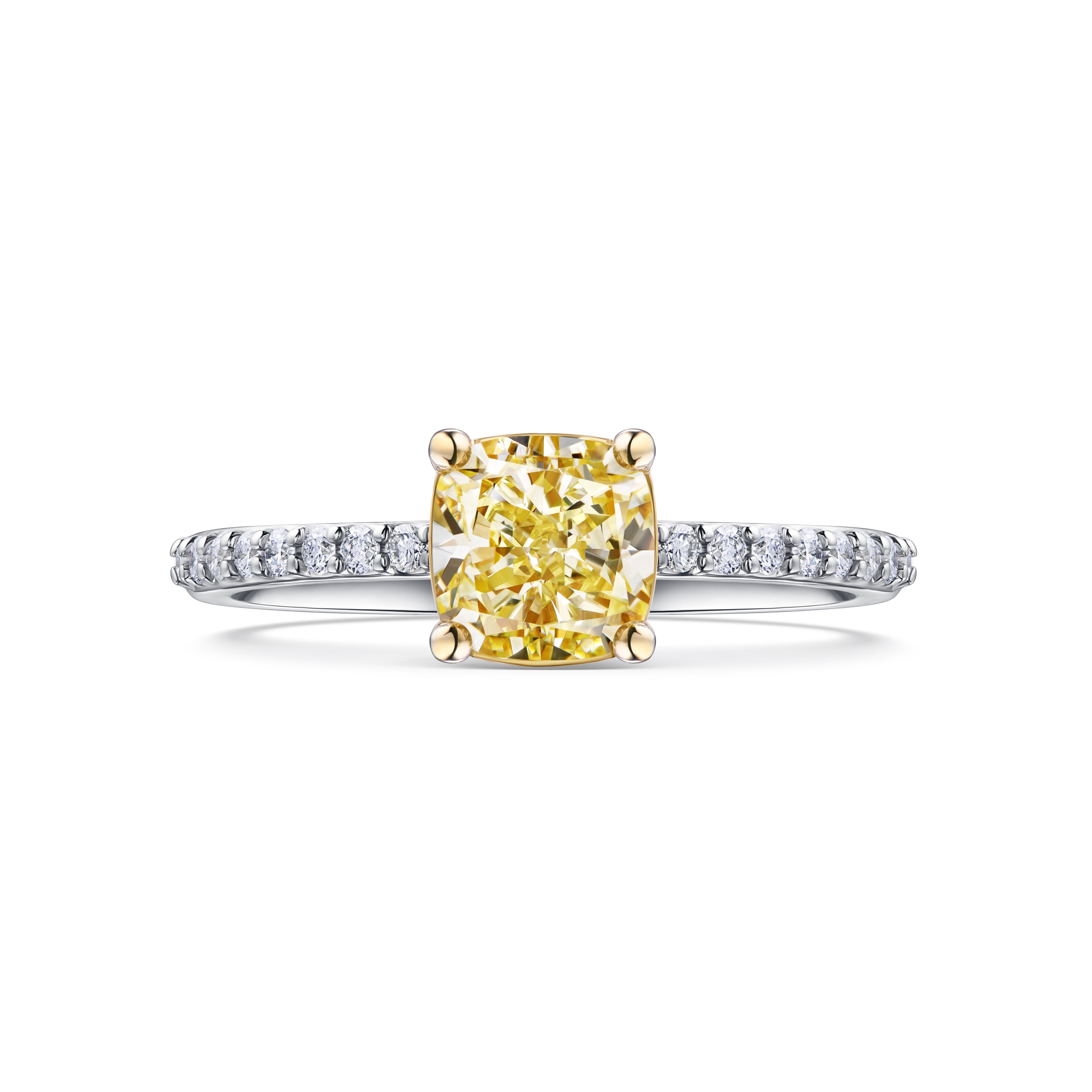 Кольцо с желтым бриллиантом 1.02 карата в белом золоте