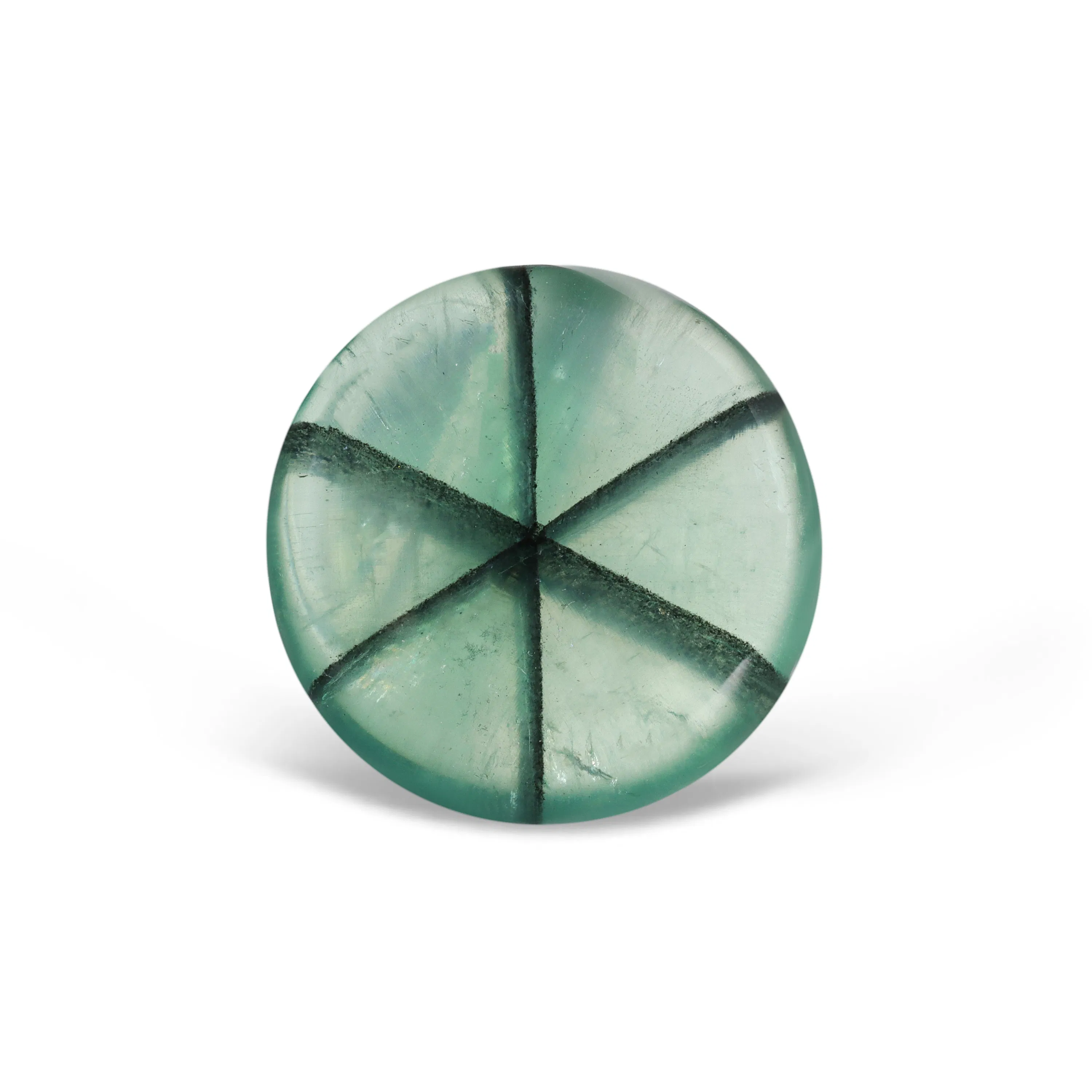 Изумруд трапиче весом 16.68 карата в огранке трапиче