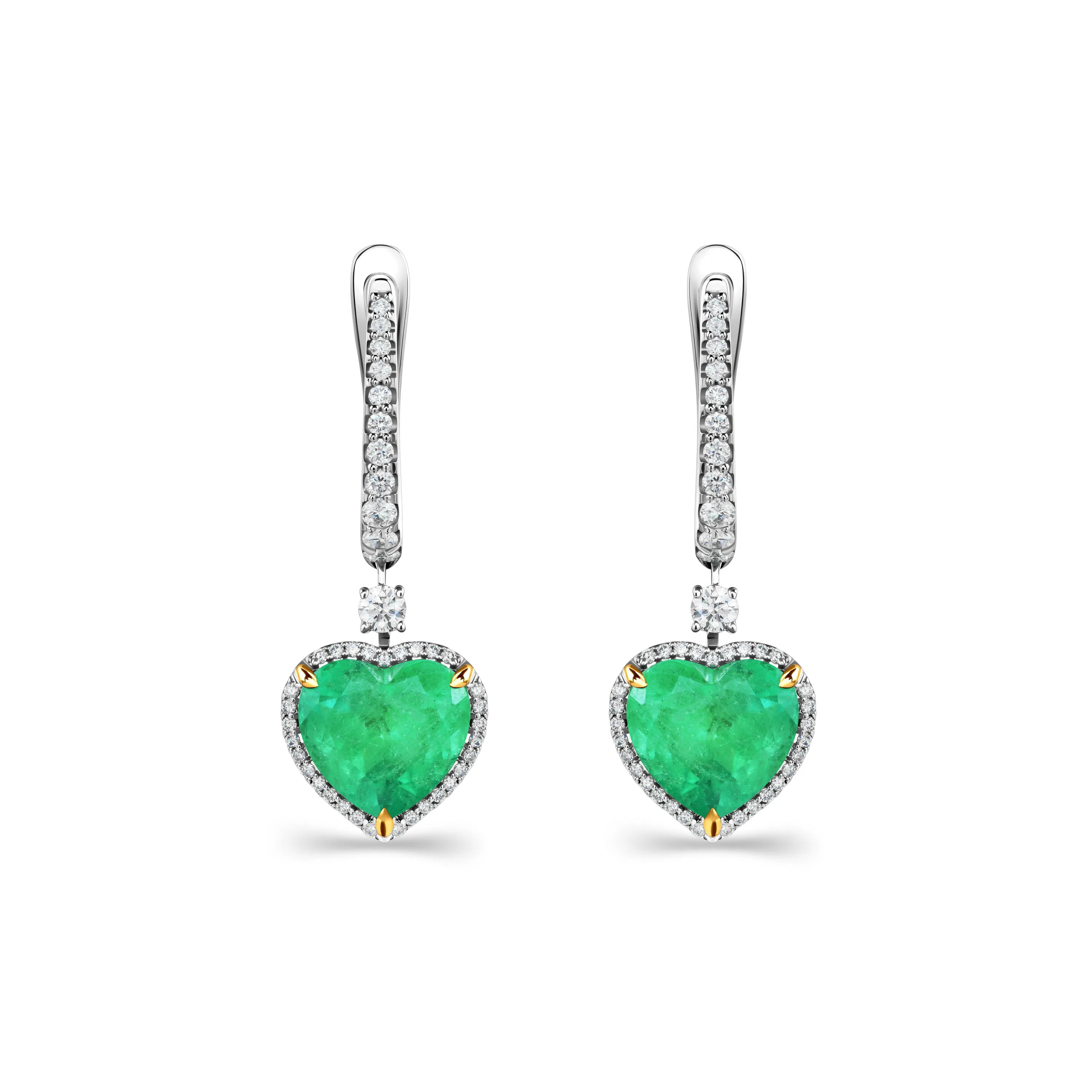 Серьги из белого золота с изумрудами 3.55 и 3.49 карат.