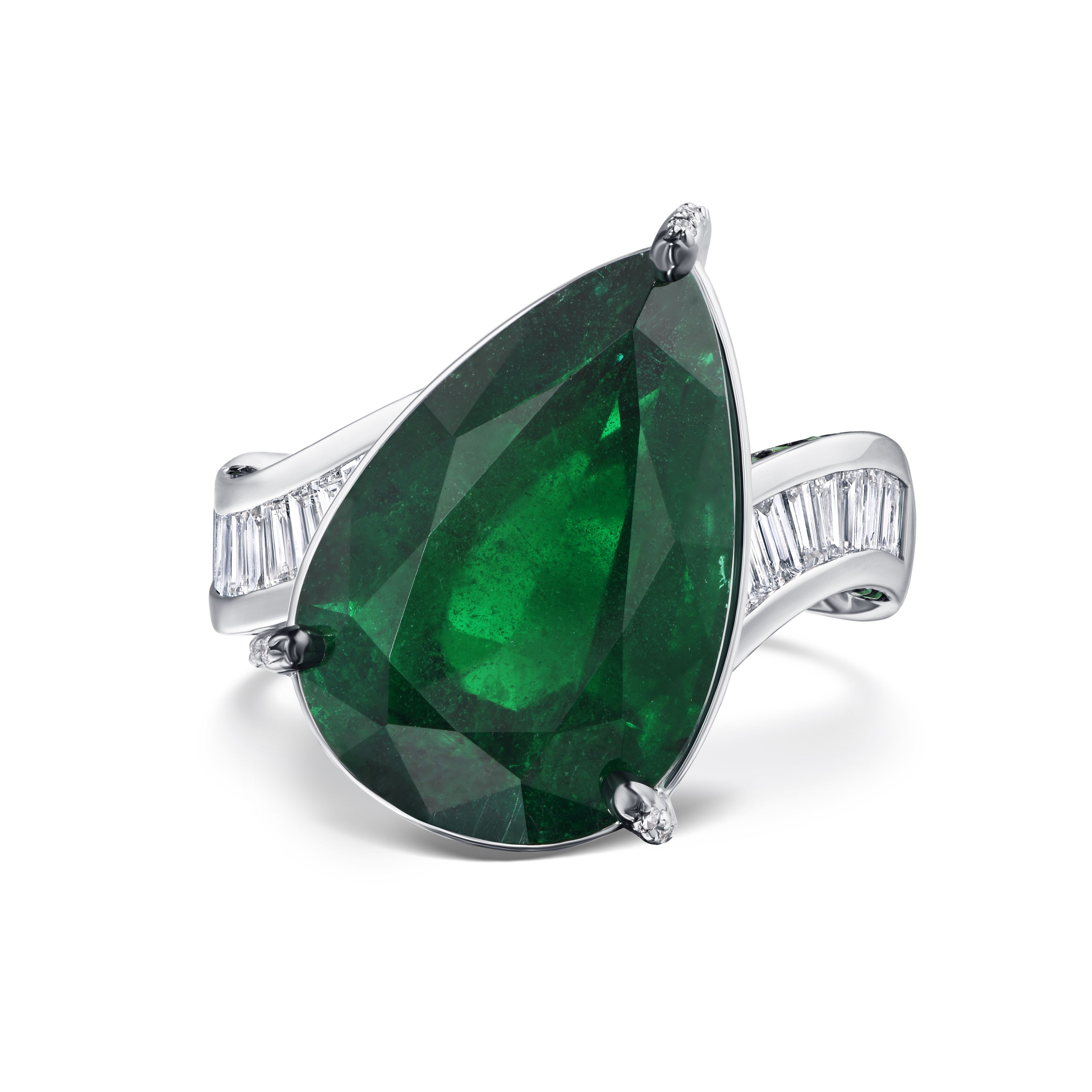 Кольцо с изумрудом 9.34 карата в белом золоте, дизайн Parure Atelier
