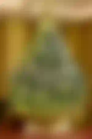 По традиции, Parure Atelier ставит праздничную ёлку в отеле Stella Di Mosca.