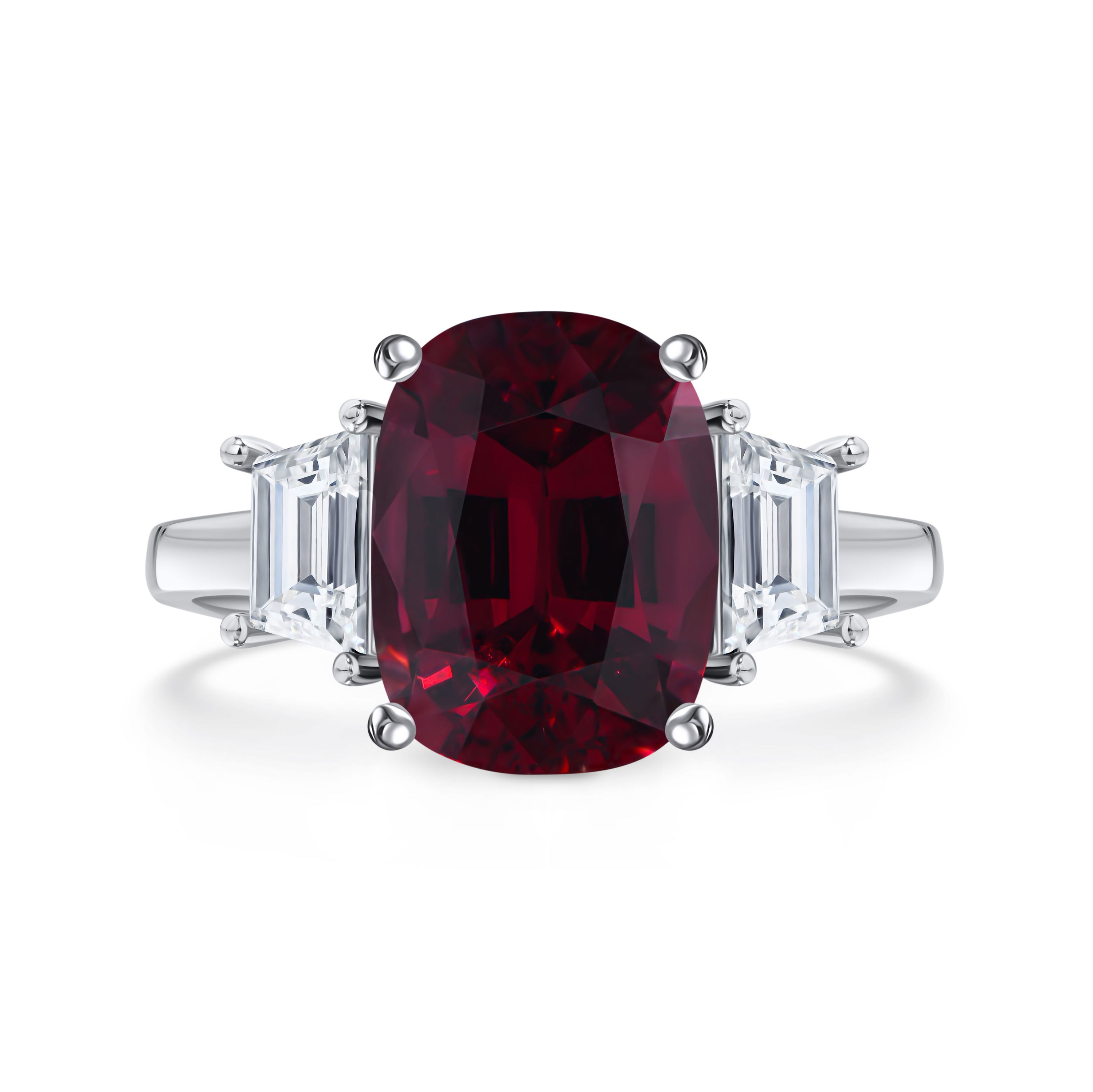 Кольцо с гранатом родолитом 4.07 карат в белом золоте