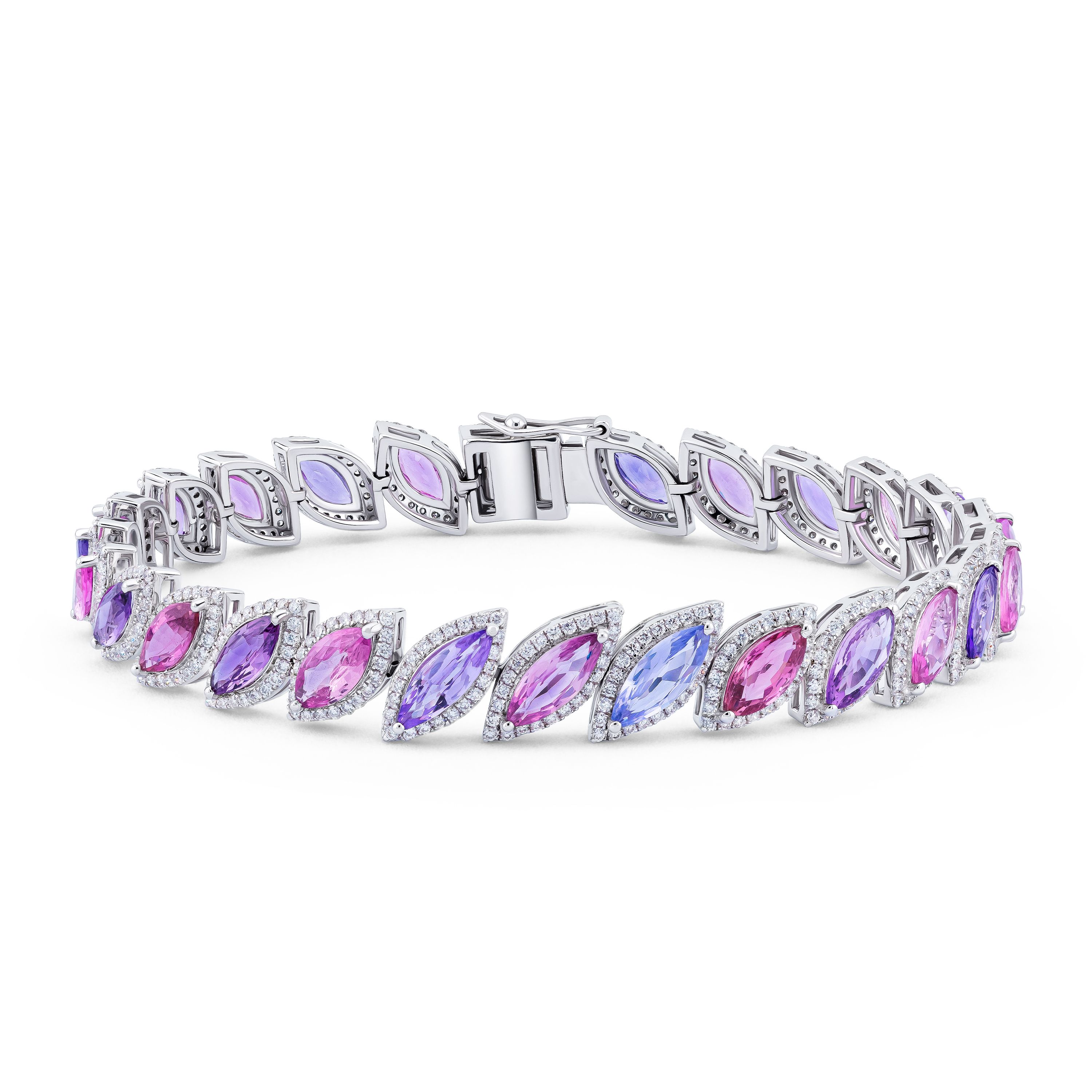 Браслет из белого золота с сапфиром 11.15 карат и бриллиантами