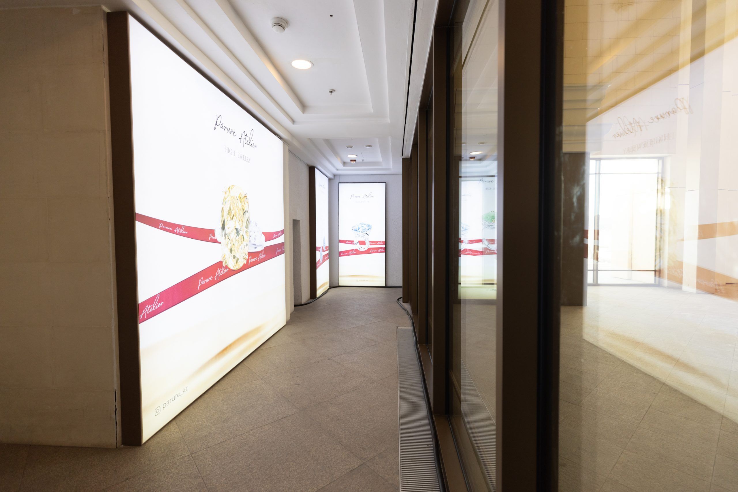 Астана, St.Regis, проспект Кабанбай батыра 1