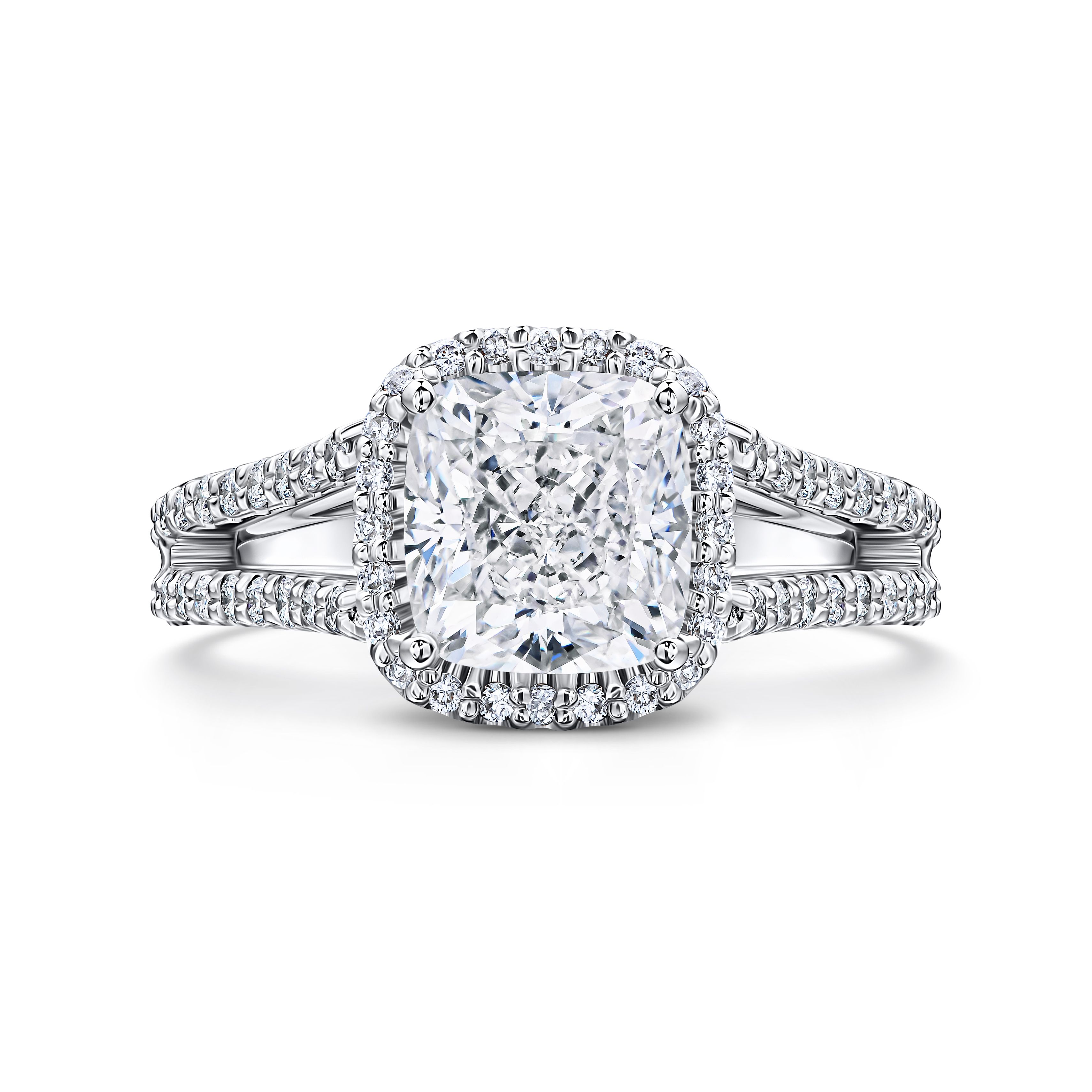 Кольцо из белого золота с бриллиантом 2 карата.