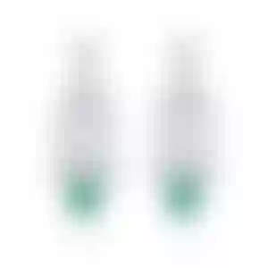 Пусеты из белого золота с бриллиантами 1.23 кт и изумрудами 0.702 кт