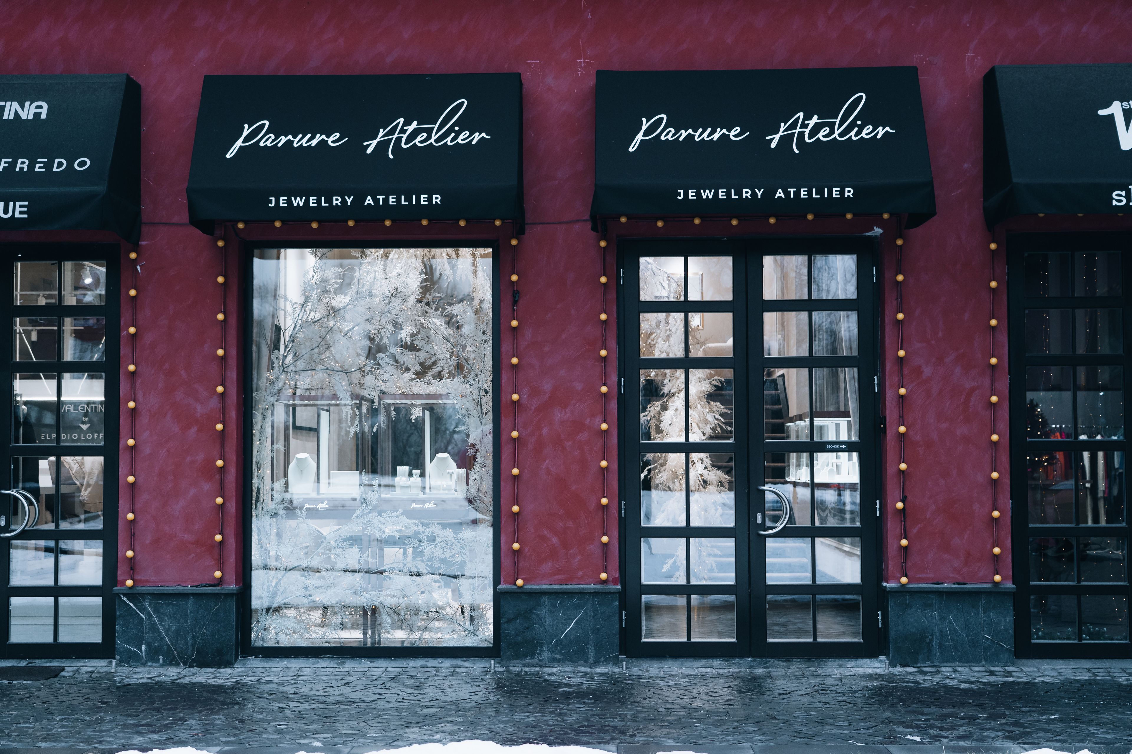 Алматы, Аль-Фараби, 140а. «Villa Boutiques & Restaurants»