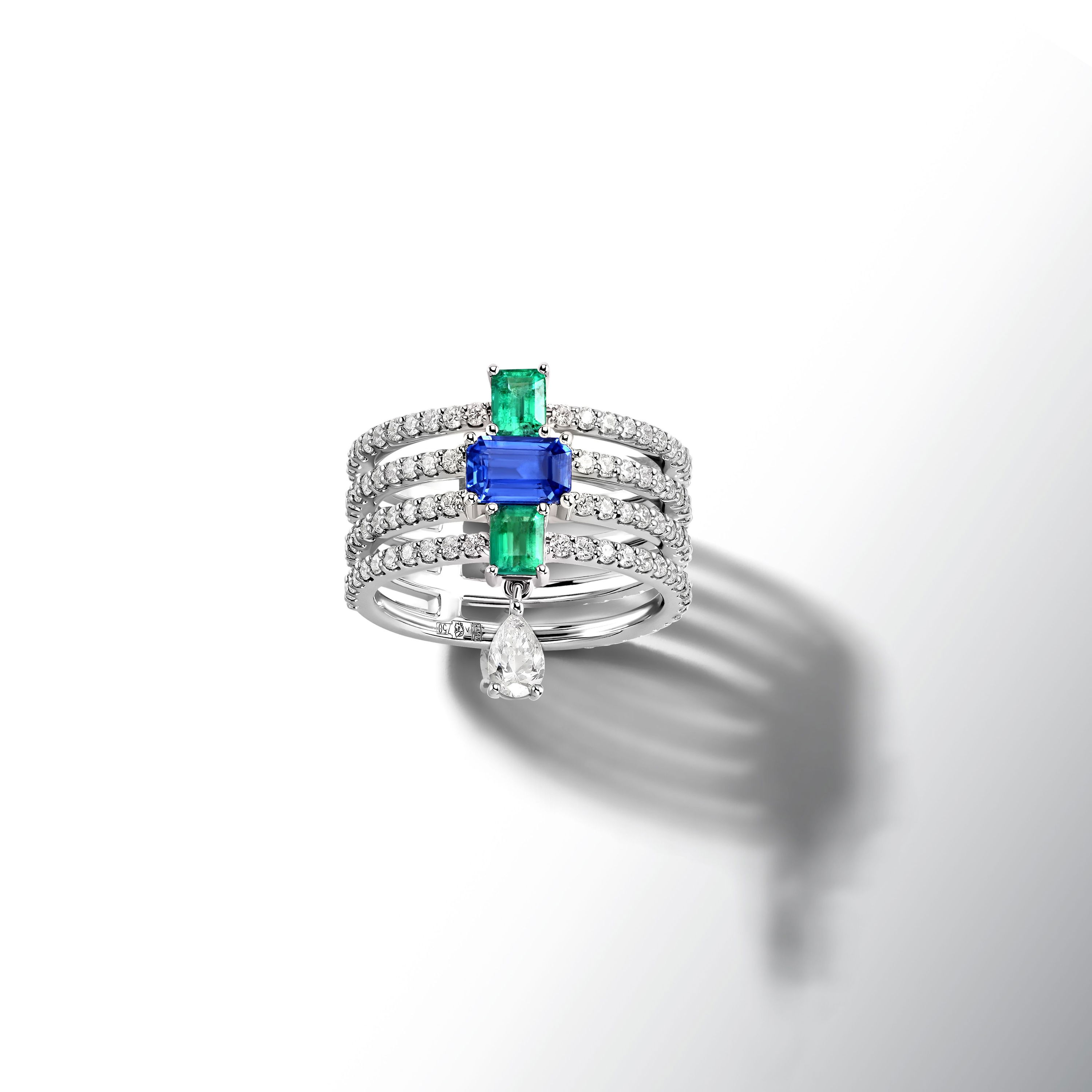 Кольцо на мизинец с бриллиантом 0.533 кт, изумрудами и сапфиром в белом золоте