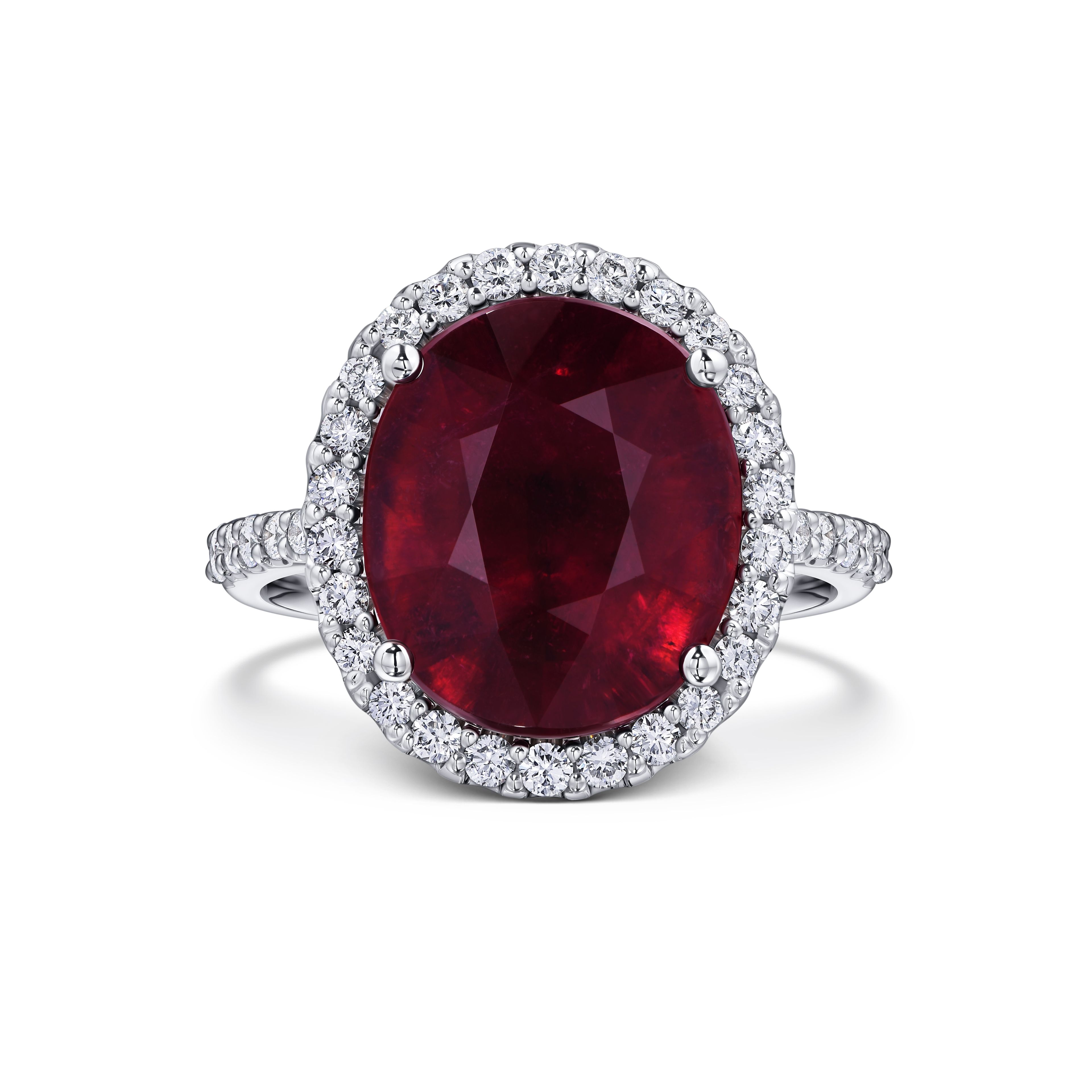 Кольцо с турмалином рубеллитом 4.121 карат в белом золоте