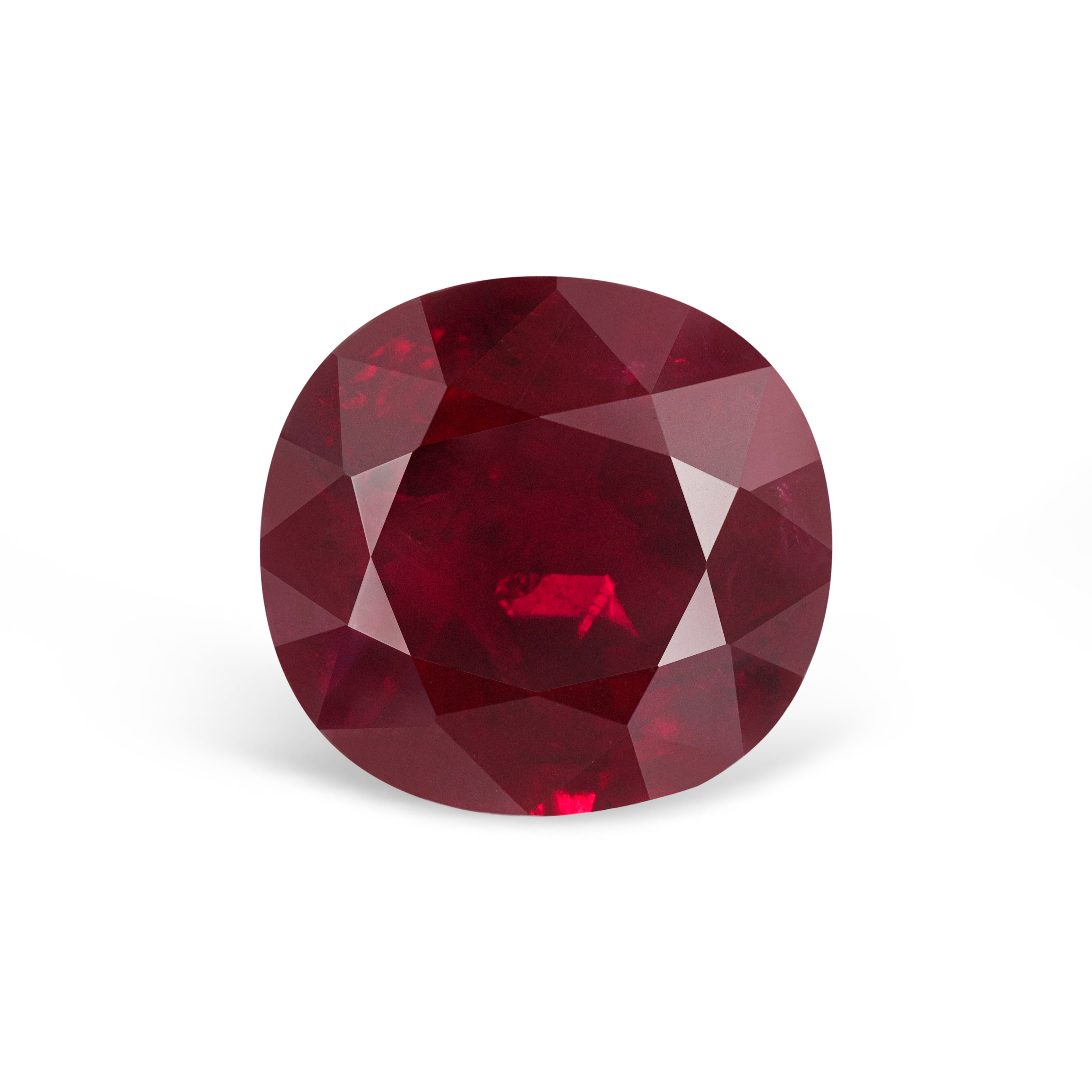 Изумруд 5 карат от Parure Atelier, центральный камень рубин