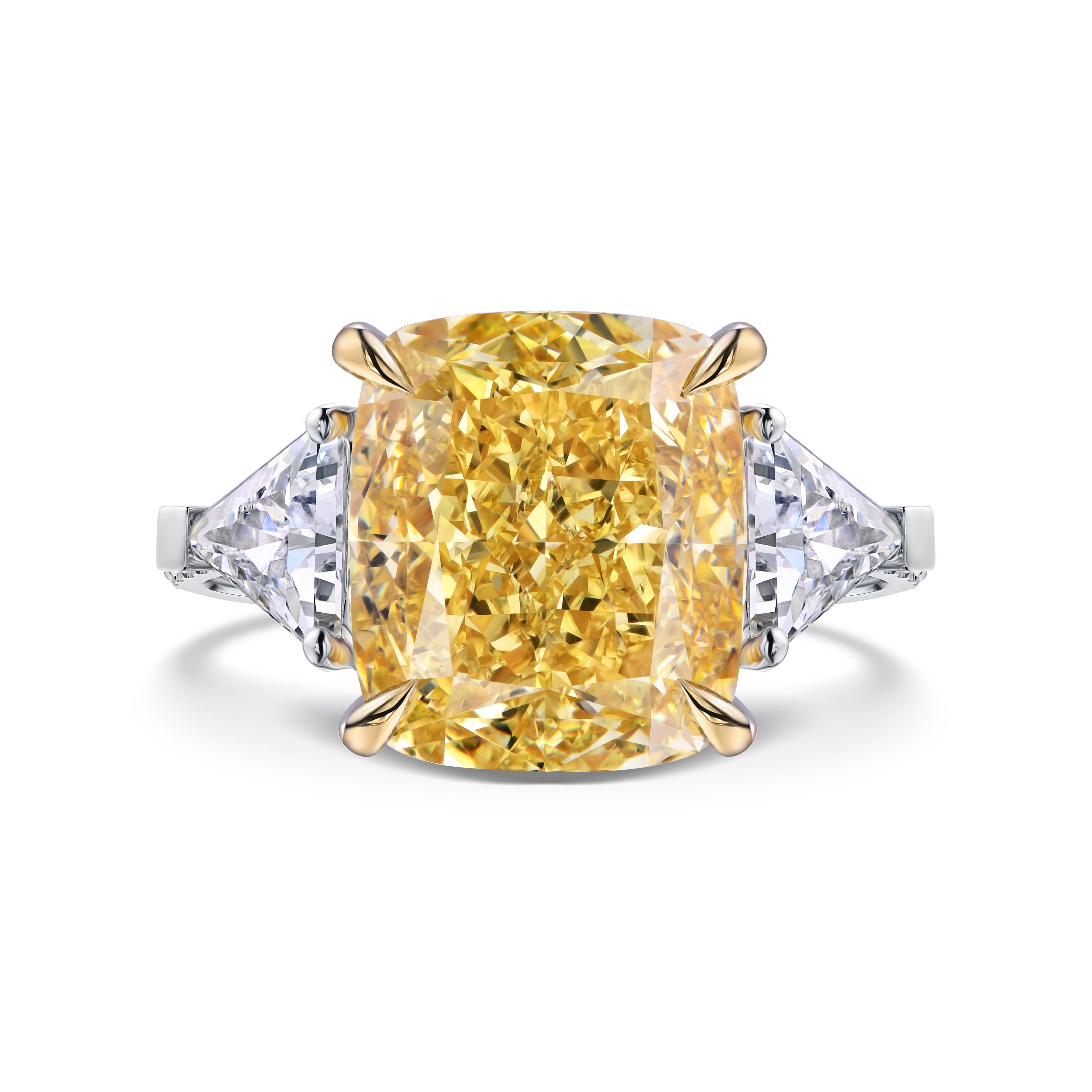 Кольцо из белого золота с желтым бриллиантом 8.07 карат