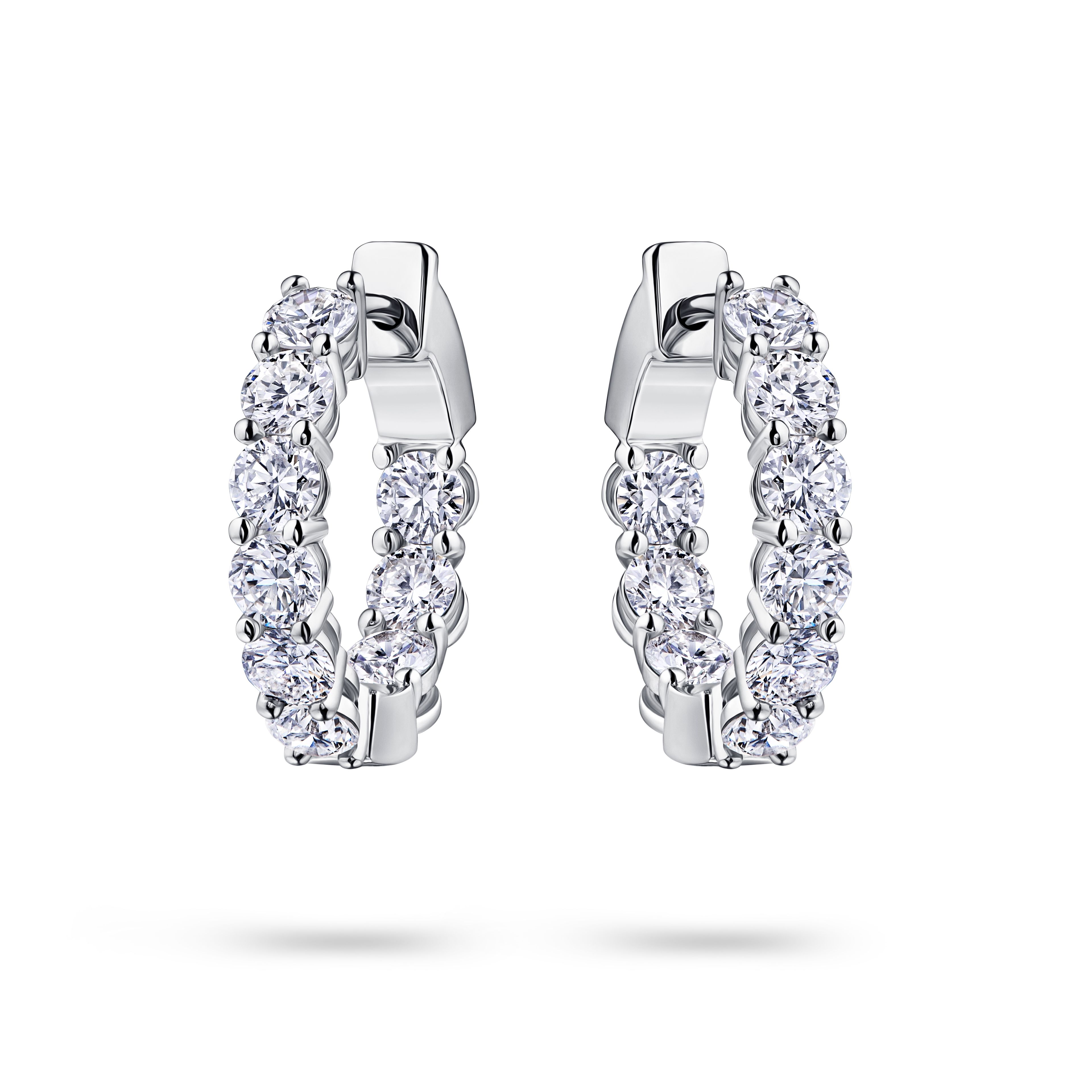 Серьги-конго из белого золота с бриллиантами 1.563 карата