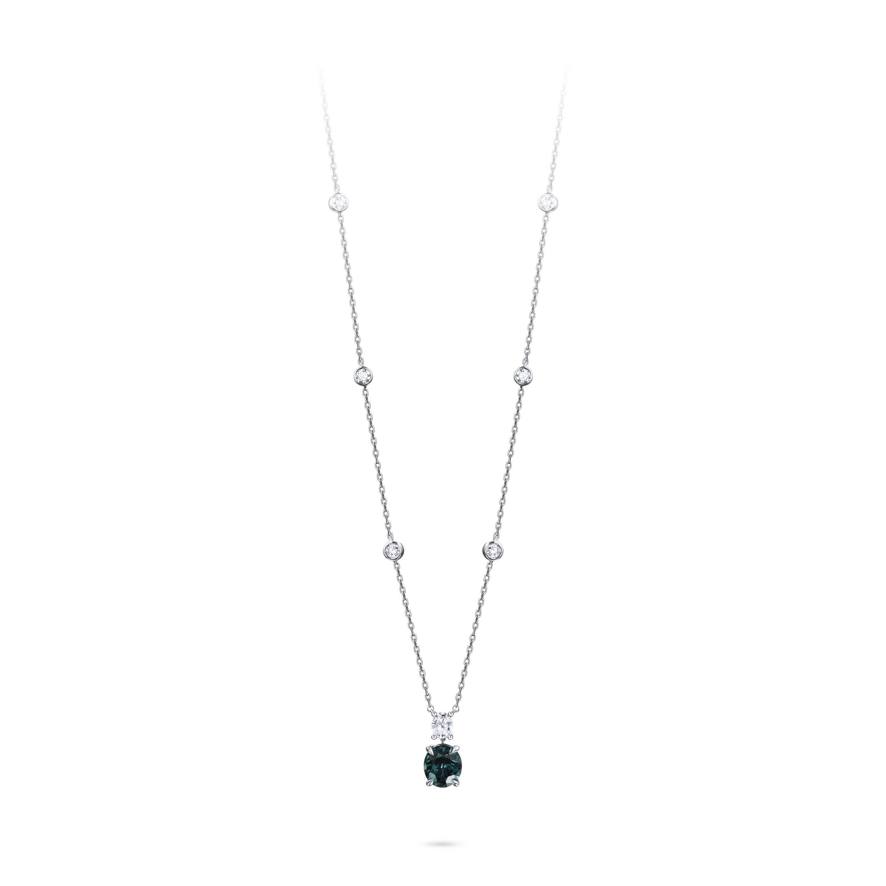 Подвеска из белого золота с сапфиром 1.57 карата