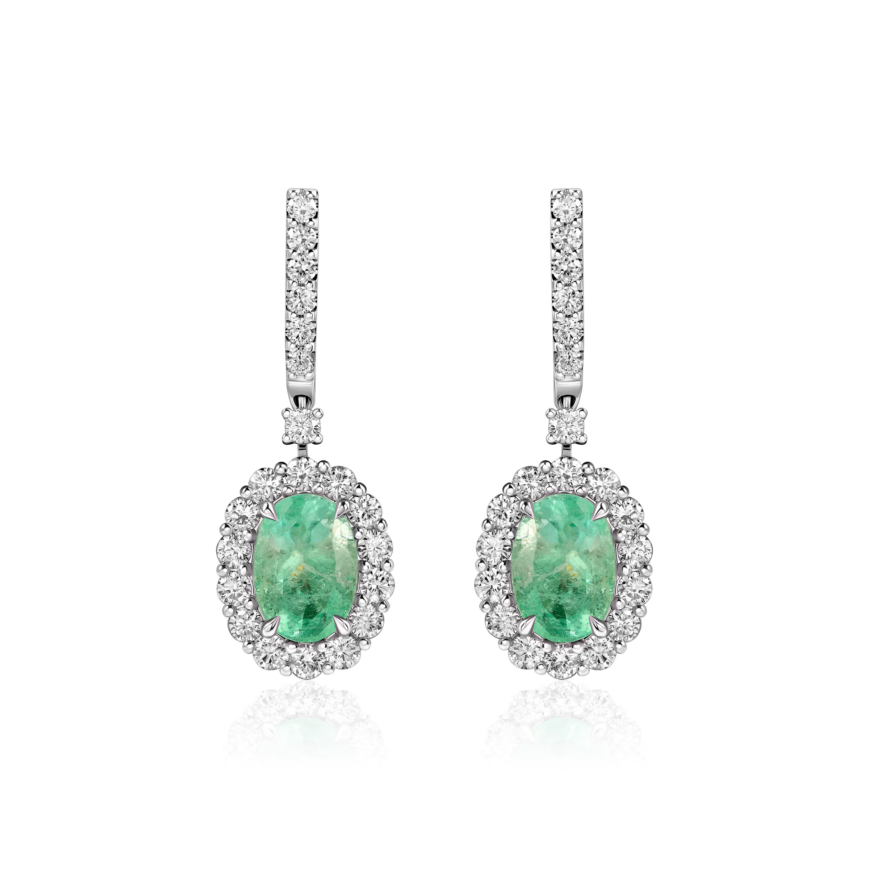 Серьги из белого золота с изумрудами 4.96 карат.