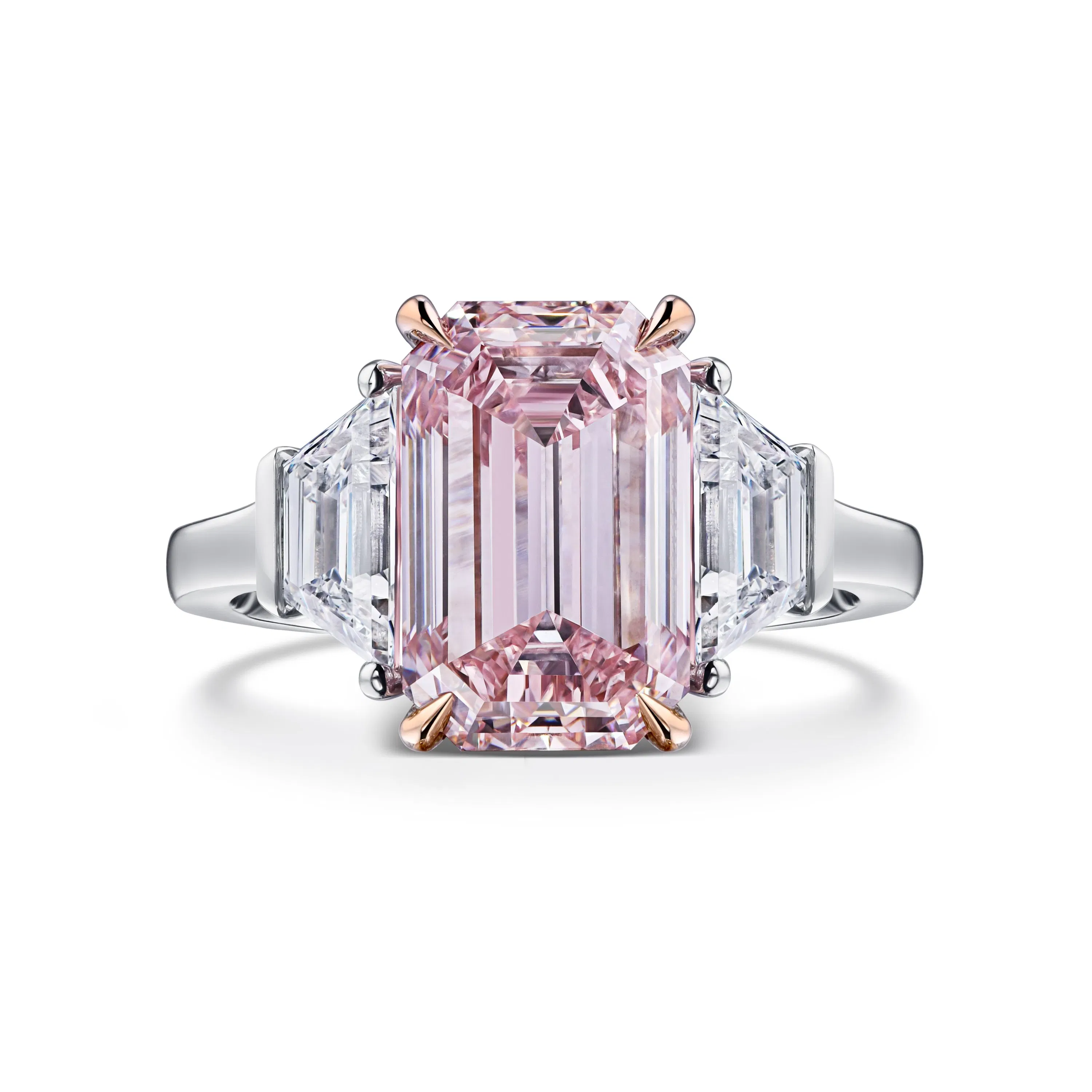 Кольцо с розовым бриллиантом 3.58 карат в белом золоте