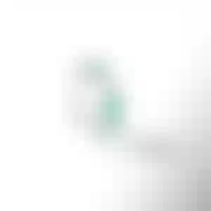 Кольцо на большой палец из белого золота с бриллиантом и изумрудами 0.4 кт