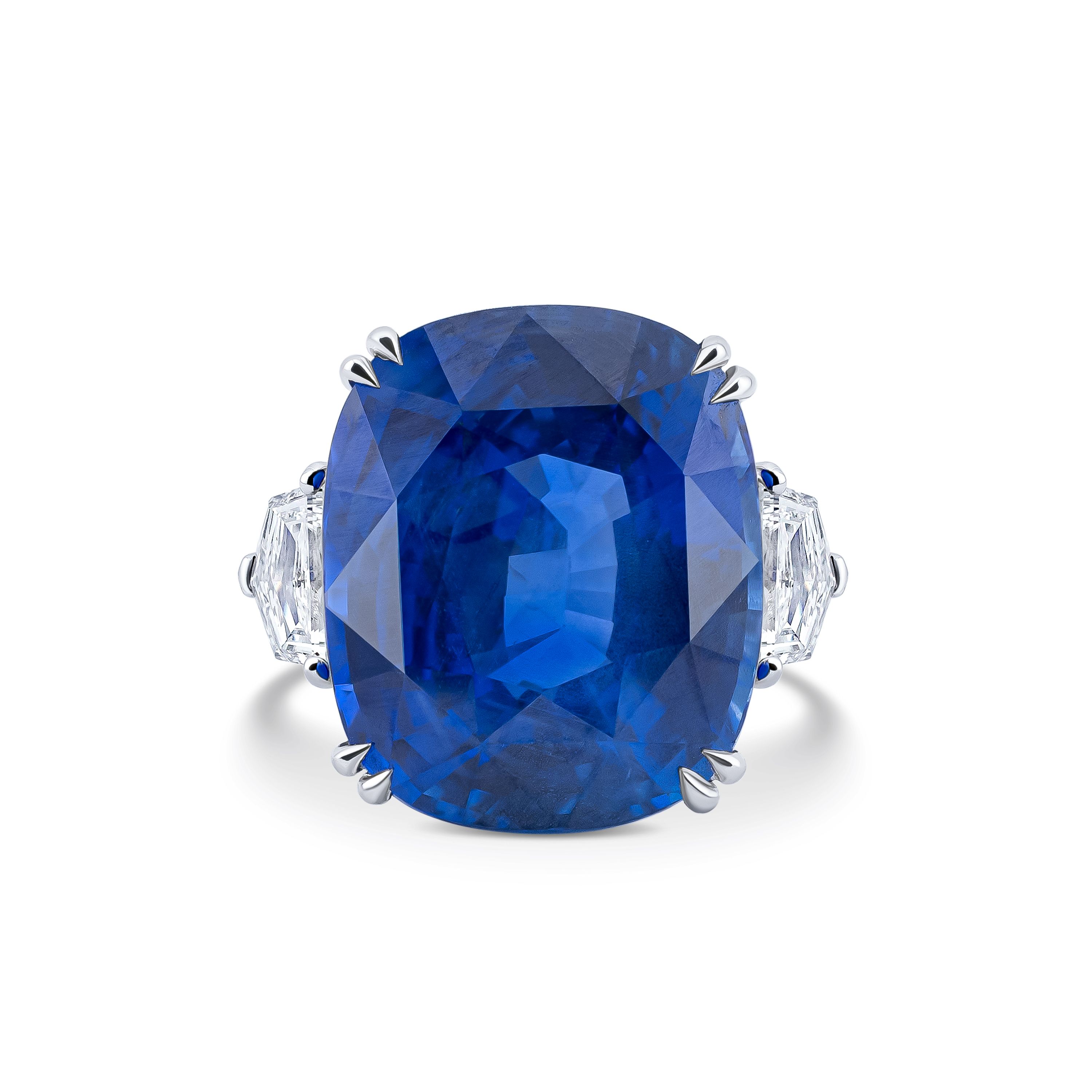 Кольцо из белого золота с сапфиром 18.84 карата, дизайн Parure Atelier