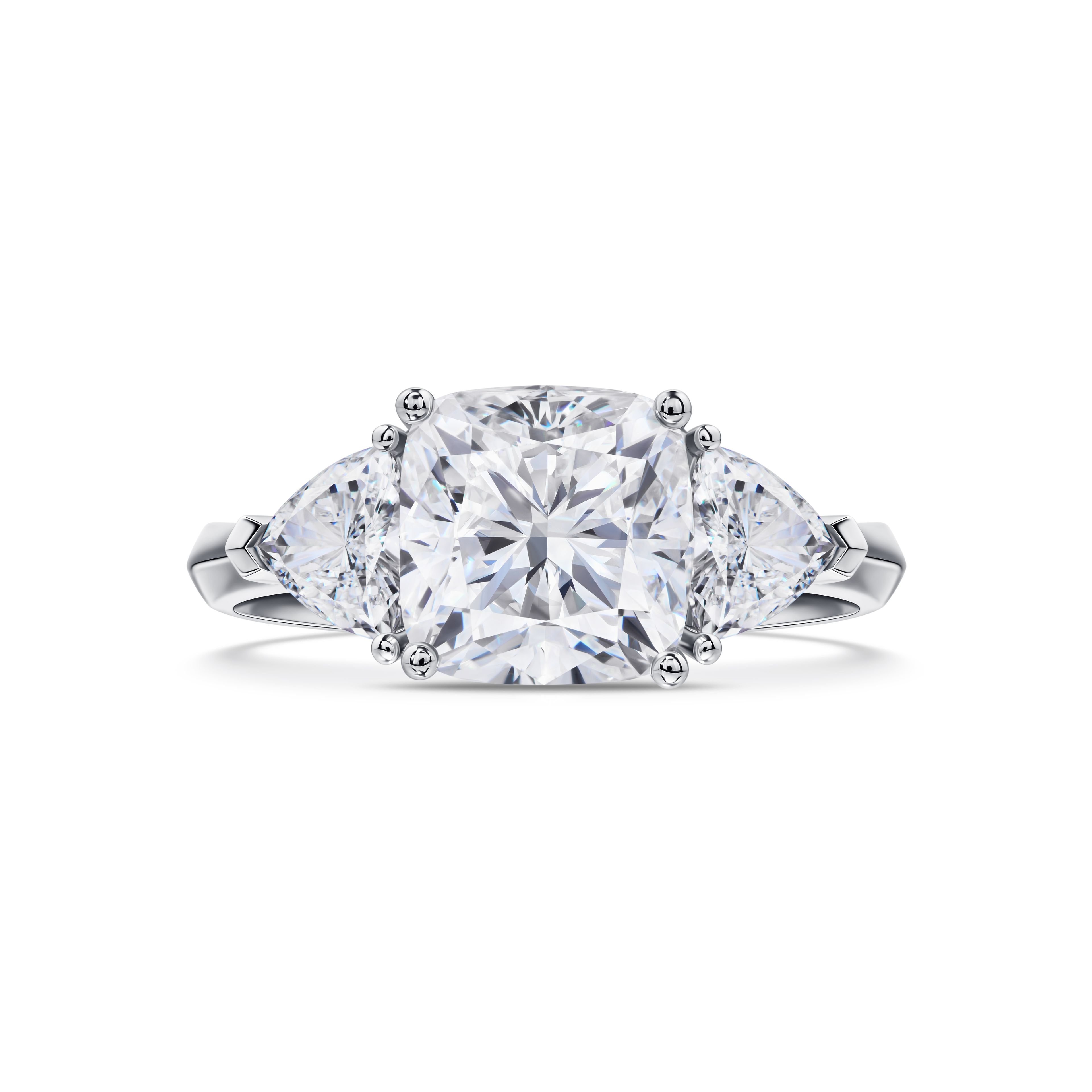 Кольцо из белого золота с бриллиантом 3.01 карата.