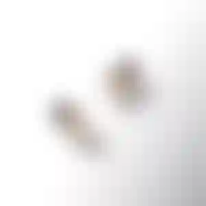 Пусеты с ягодными шпинелями 2.49 карата, элегантный дизайн.