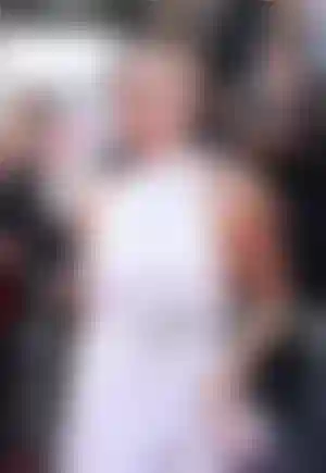 Дизайнер и основатель марки YULIAWAVE Юлия Василевская появилась на премьере