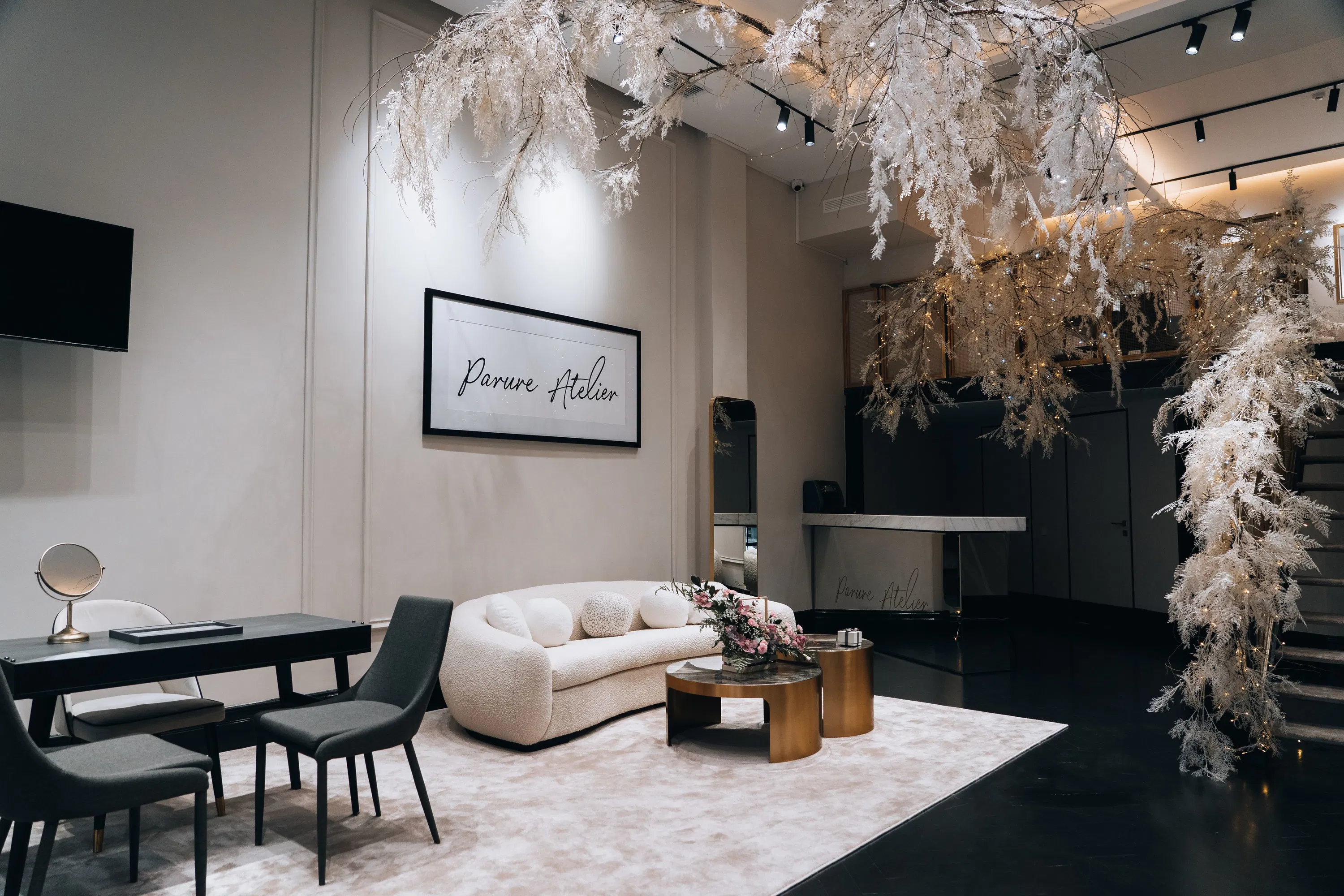 Алматы, Аль-Фараби, 140а. «Villa Boutiques & Restaurants»