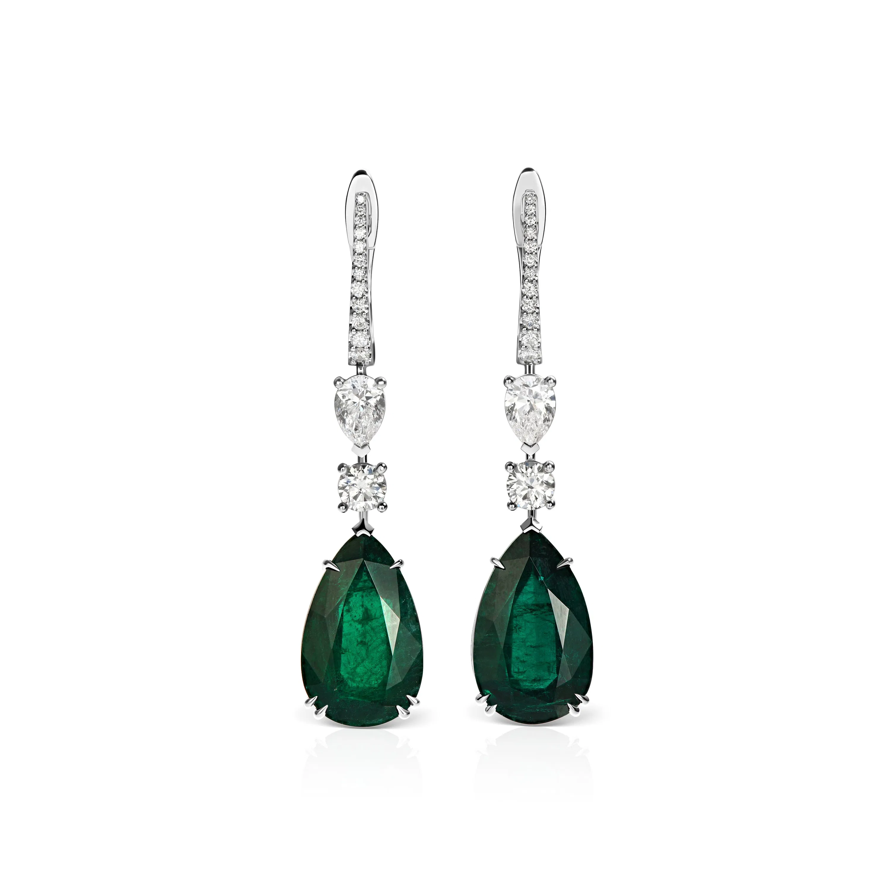 Серьги из белого золота с изумрудами 11.93 карата.