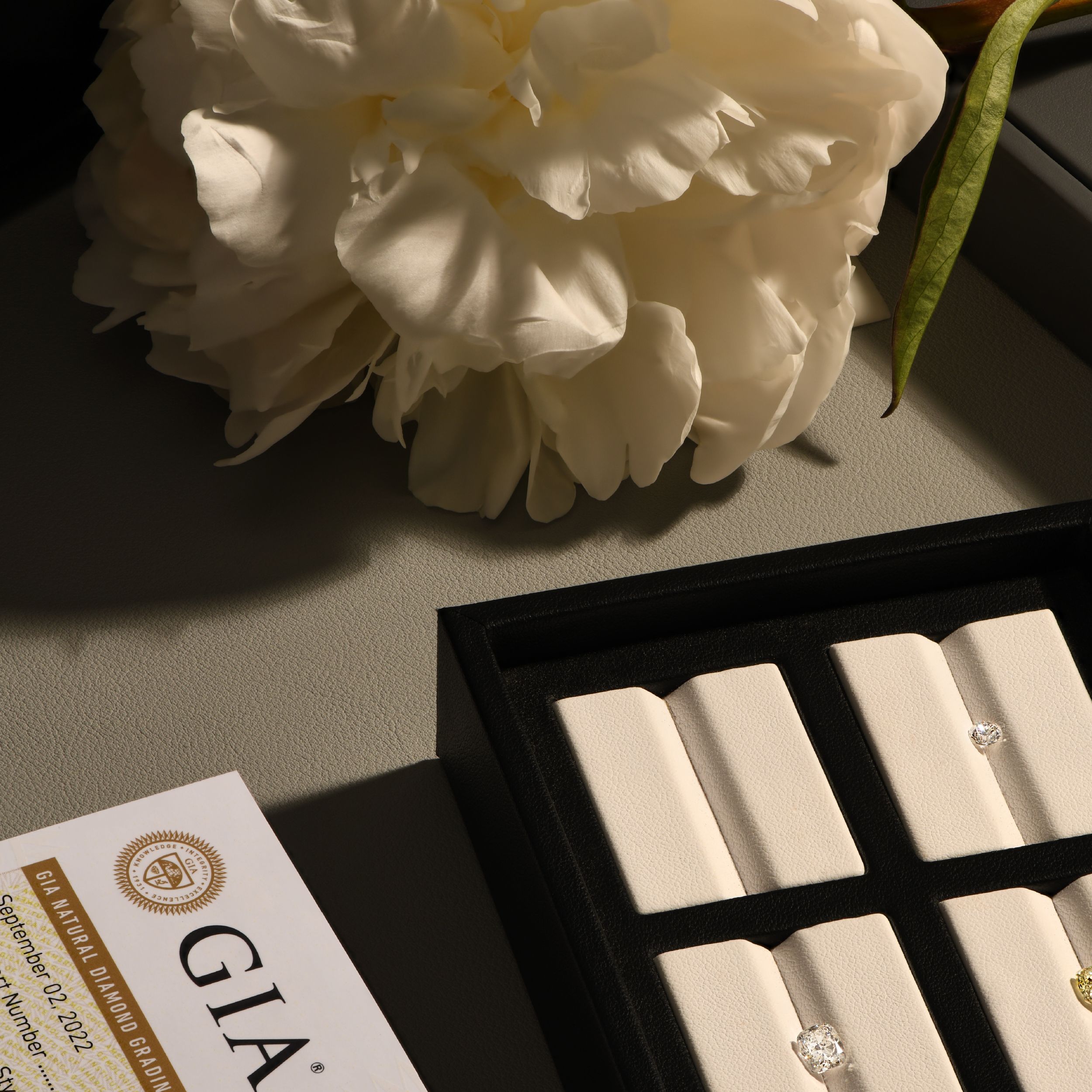  Уточните наличие сертификата